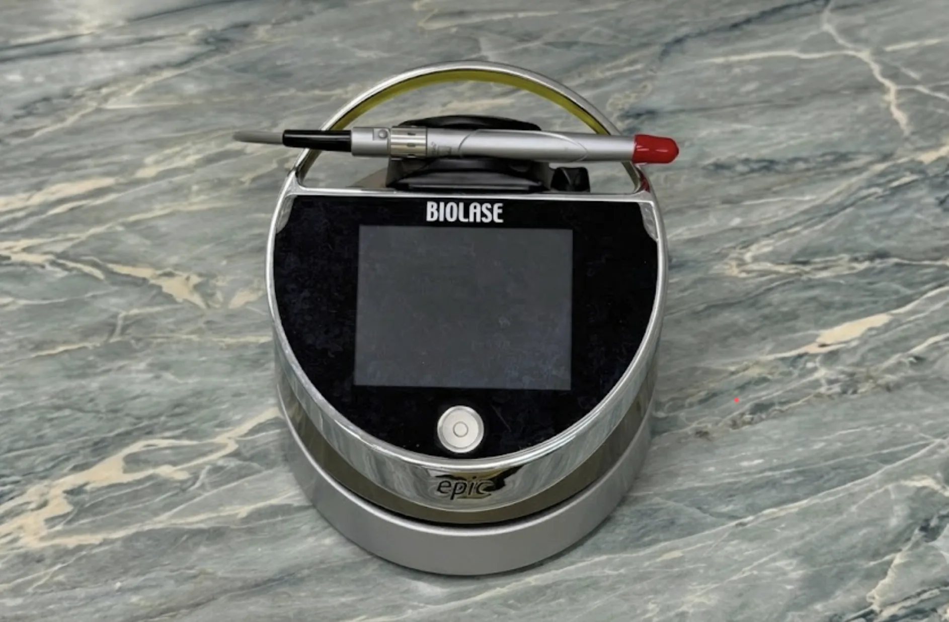 Biolase EpicX laser uređaj