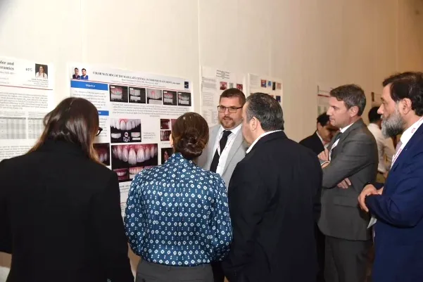 Dr Stamenković predstavlja rad kolegama na SCAD konferenciji u Čikagu 2023