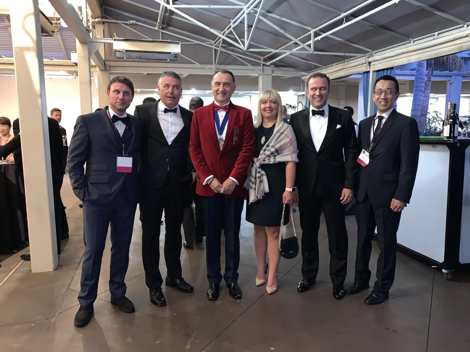 Dr Stamenković sa kolegama na svečanoj večeri SCAD konferencije u Newport Beachu 2019