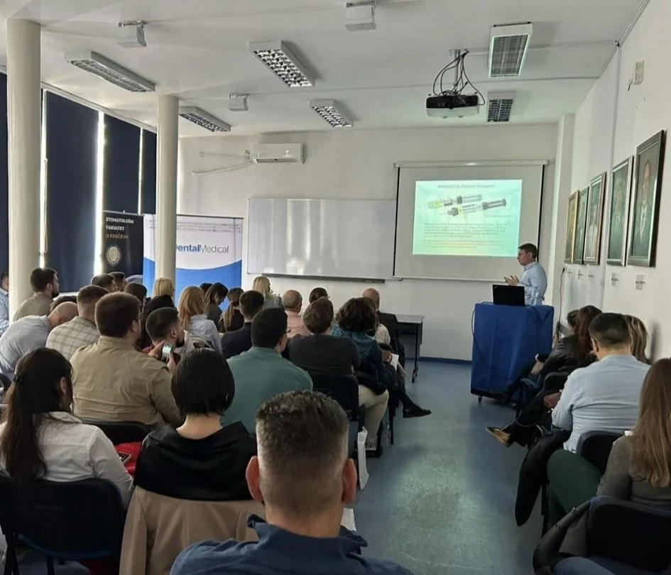 Prim. Stamenković drži predavanje na DM Day 2025 na Stomatološkom fakultetu u Pančevu
