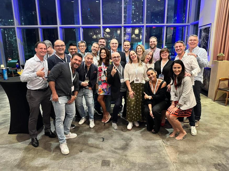 Grupna fotografija učesnika SCAD konferencije u Majamiju 2024